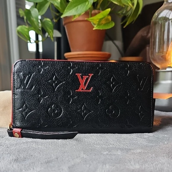 Limited Edition Louis Vuitton Black Leather Monogram Long Wallet - Picture 2 of 15